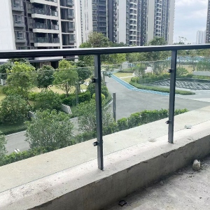 不銹鋼陽臺護欄定做