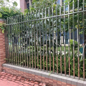 學校圍墻護欄定做