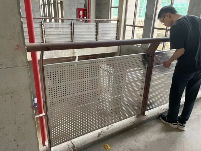 安全防護護欄安裝現(xiàn)場